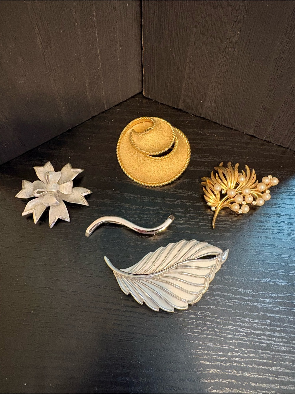 trifari brooch lot - lovely lot of 5 silver and gold tone vintage leaf bow swirl